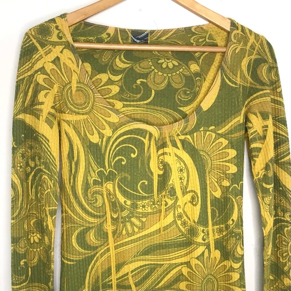 Daytrip Buckle Pullover Top Size Medium Yellow Green Psychedelic 70s Retro Vibe - Picture 2 of 8
